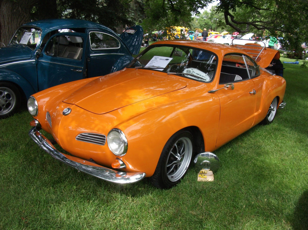 1960-Volkswagen-Karmann-Ghia