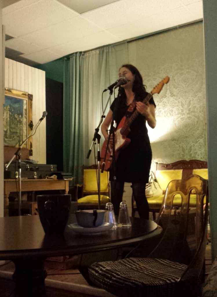 Catriona Sturton, Ottawa, folk, blues, indie, magaphono